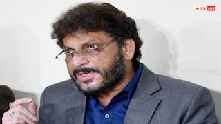 ‘हिजाब वाली महिला भी बन सकती है मेयर’, AIMIM नेता वारिस पठान के बयान से उद्धव गुट नाराज