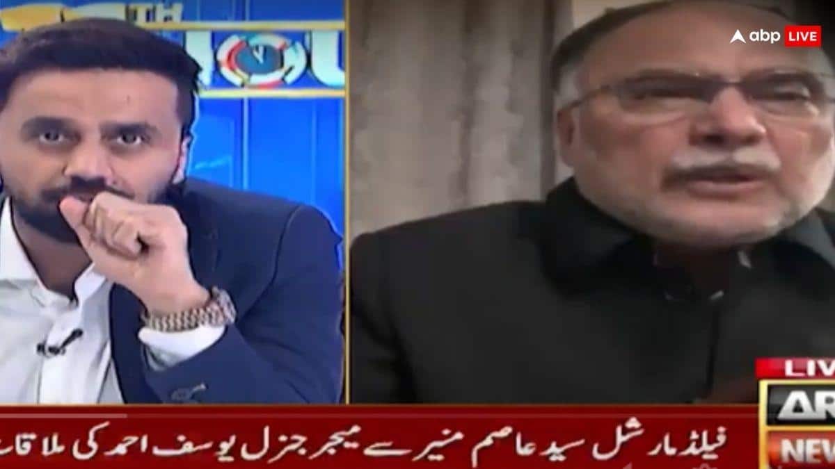 'बंद करो इसे...', लाइव टीवी पर शहबाज के मंत्री पर चिल्लाया शख्स, अब खुद आकर देने लगे सफाई
