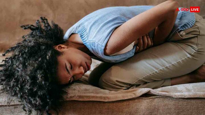 Cancer treatment is necessary, but some of its side effects affect sleep. Such as chemotherapy, radiation, hormone therapy, steroids, painkillers and some antidepressant medicines. Nausea, night sweats, hot flashes, stomach problems. These problems increase more at night, due to which the patient has difficulty in sleeping and staying asleep.