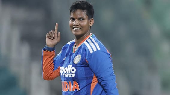 DSP दीप्ति शर्मा ने रच डाला इतिहास, ऐसा करने वाली पहली भारतीय गेंदबाज बनीं