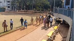 Pune News: तोंड स्कार्फने झाकलं; चारही बाजूला पोलीस, लक्ष्मी, सोनाली जेलमधून आले अन् निवडणुकीसाठी अर्ज भरला, पुण्यात आंदेकरची चर्चा, नेमकं काय घडलं?