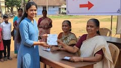 உங்க பெயர் வாக்காளர் பட்டியலில் இல்லையா? 75,000 வாக்குச்சாவடிகளில் சிறப்பு முகாம்!