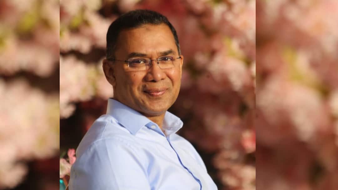 BNP’s Tarique Rahman Visits Dhaka University, Offers Prayers At Sharif Osman Hadi’s Grave