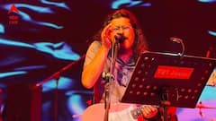 বাংলাদেশে জেমসের অনুষ্ঠানে তাণ্ডব ! বন্ধ করতে হল শো