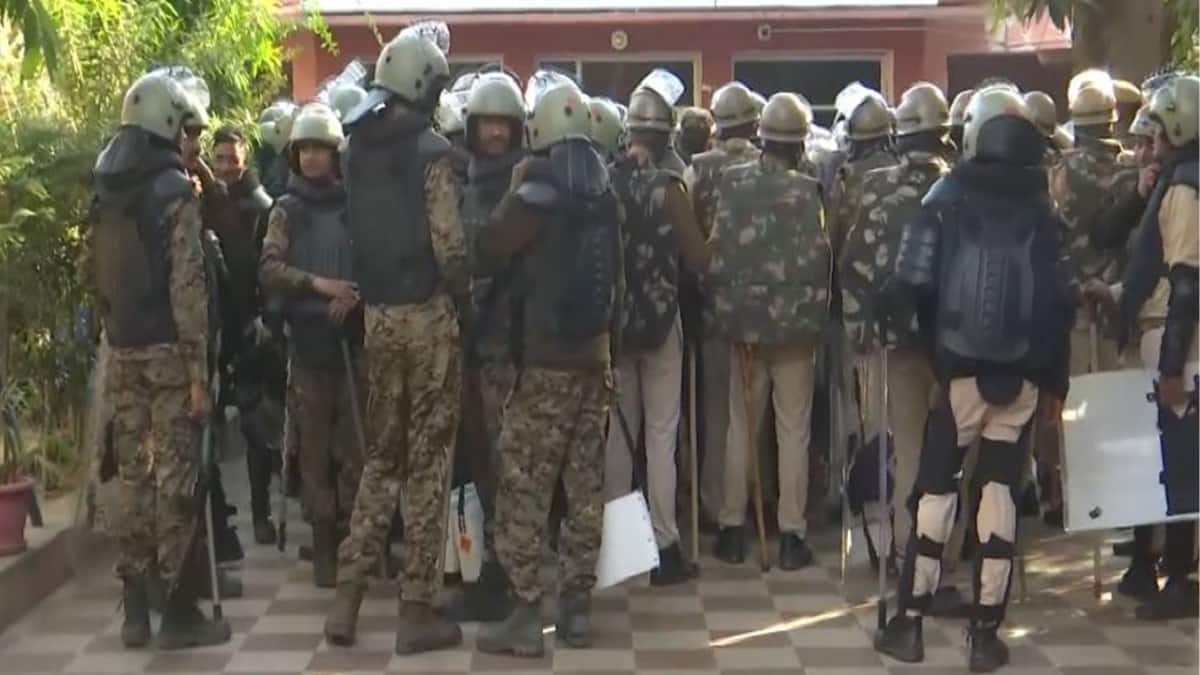 Jaipur: Clashes After Mosque Encroachment Row: 6 Policemen Hurt, 110 Detained, Internet Shut