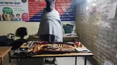 पटना में हथियारों की बड़ी खेप बरामद, पुलिस ने कुख्यात अपराधी नवल किशोर शर्मा को दबोचा