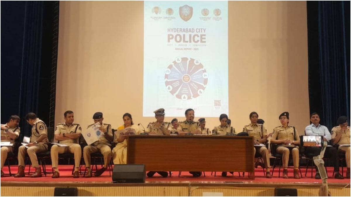 Hyderabad Crime Report: హైదరాబాద్‌లో 15 శాతం తగ్గిన నేరాలు.. మహిళలు, చిన్నారులపై పెరిగిన అఘాయిత్యాలు