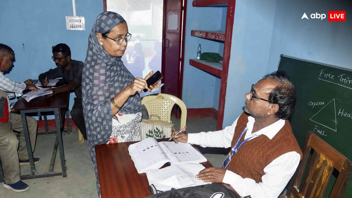 असम में 10.5 लाख वोट कटे, चुनाव आयोग ने SIR के बाद जारी की ड्राफ्ट वोटर लिस्ट