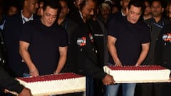 Salman Khan Turns 60: দেখতে দেখতে ৬০, আজ জন্মদিন সলমন খানের, আলোকসজ্জায় সেজে উঠল বান্দ্রা-ওরলি সি লিঙ্ক, উদযাপনে শামিল ধোনিও