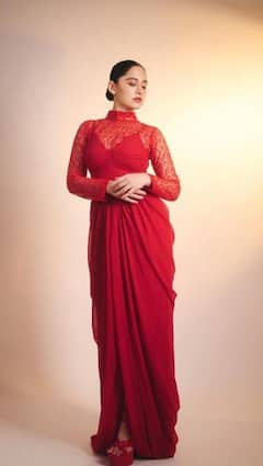 'ફાઈટર' ગર્લ સંજીદાનું રેડ ગાઉનમાં શાનદાર ફોટોશૂટ