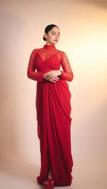 'ફાઈટર' ગર્લ સંજીદાનું રેડ ગાઉનમાં શાનદાર ફોટોશૂટ