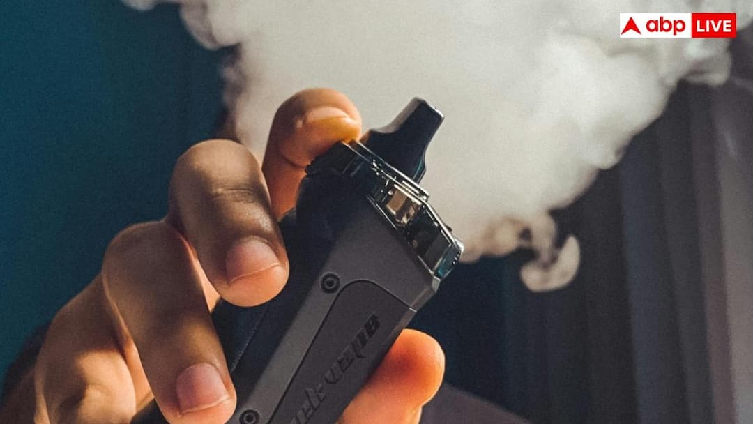 vaping side effects eye vision loss doctor warning ज्यादा ई-सिगरेट पीने से महिला की आंखों की रोशनी गई, डॉक्टर ने दी चेतावनी