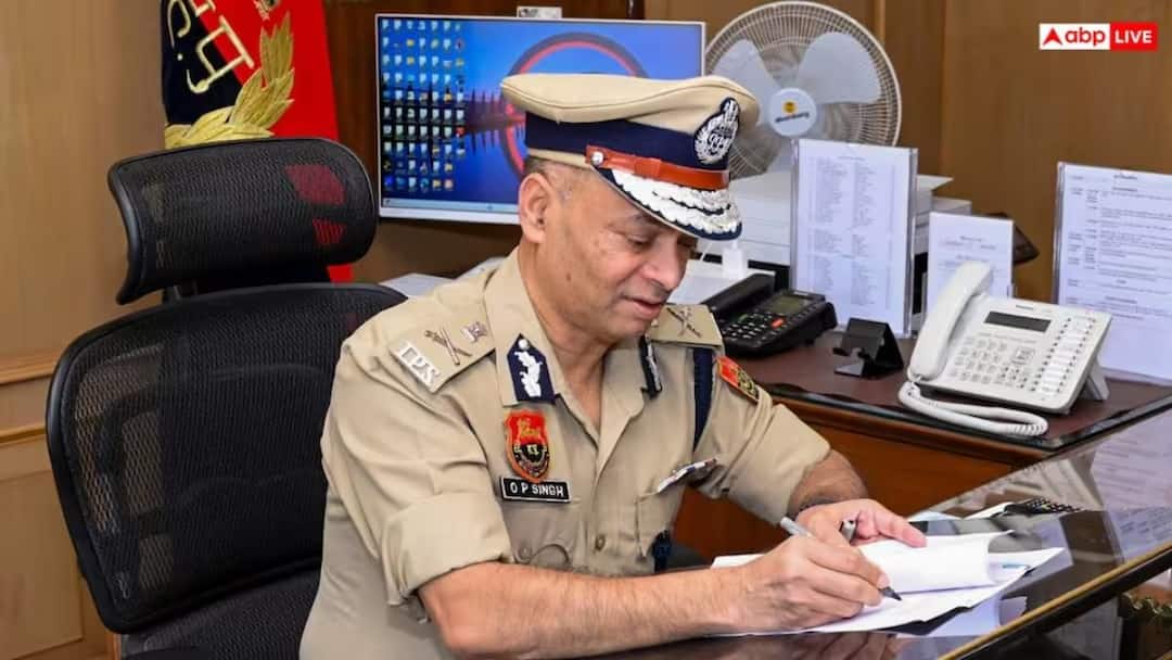 हरियाणा: गन कल्चर और गनमैन सिक्योरिटी पर DGP सख्त, 4 पुलिसकर्मियों को सस्पेंड करने के दिए आदेश Haryana DGP OP singh strict action on security Gunmen gun culture in state ann हरियाणा: गन कल्चर और गनमैन सिक्योरिटी पर DGP सख्त, 4 पुलिसकर्मियों को सस्पेंड करने के दिए आदेश