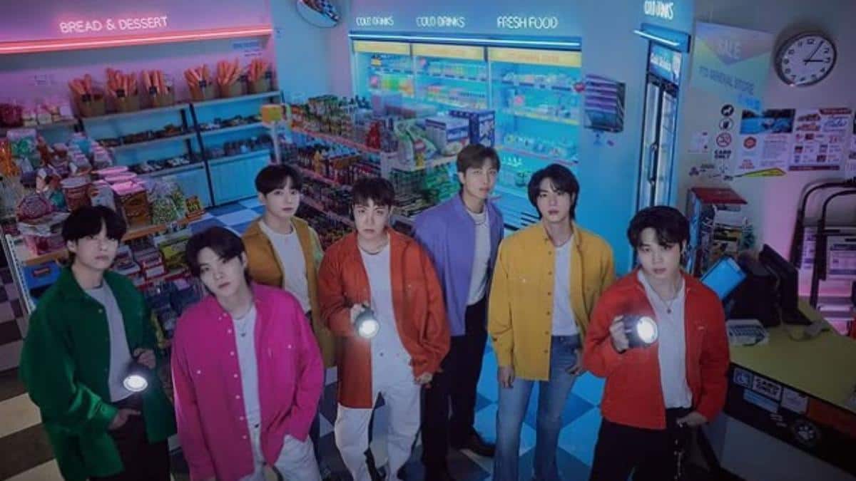 ‘Namaste, Indian ARMYs’: V’s Message Fuels BTS India Tour Speculation Ahead Of 2026