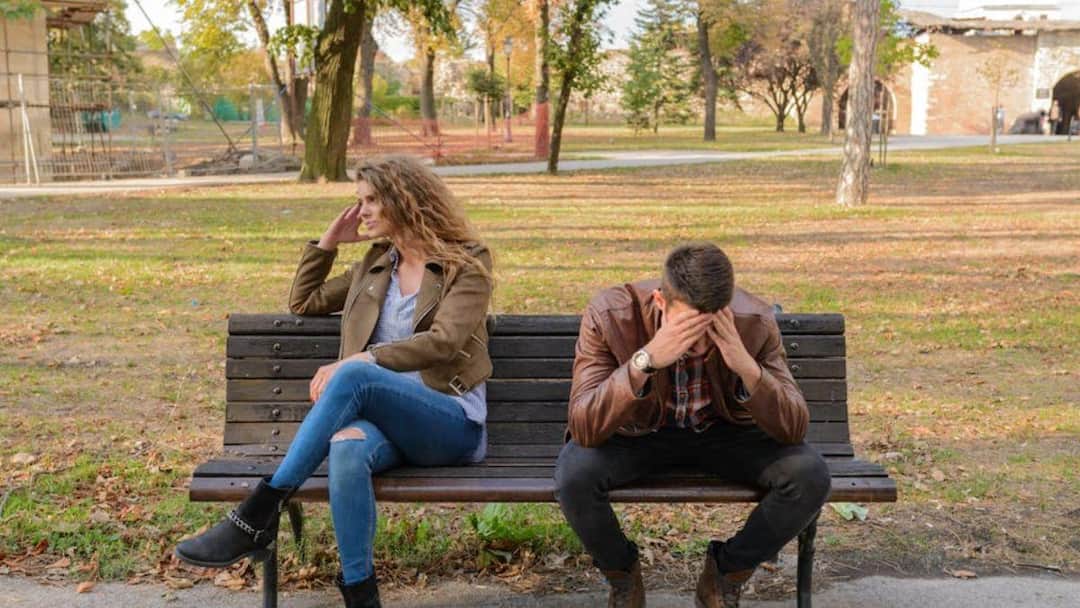 Couple Divorce: திருமணம் செய்த 24 மணி நேரத்திற்குள் விவாகரத்து... இப்படியும் ஒரு ஜோடி!