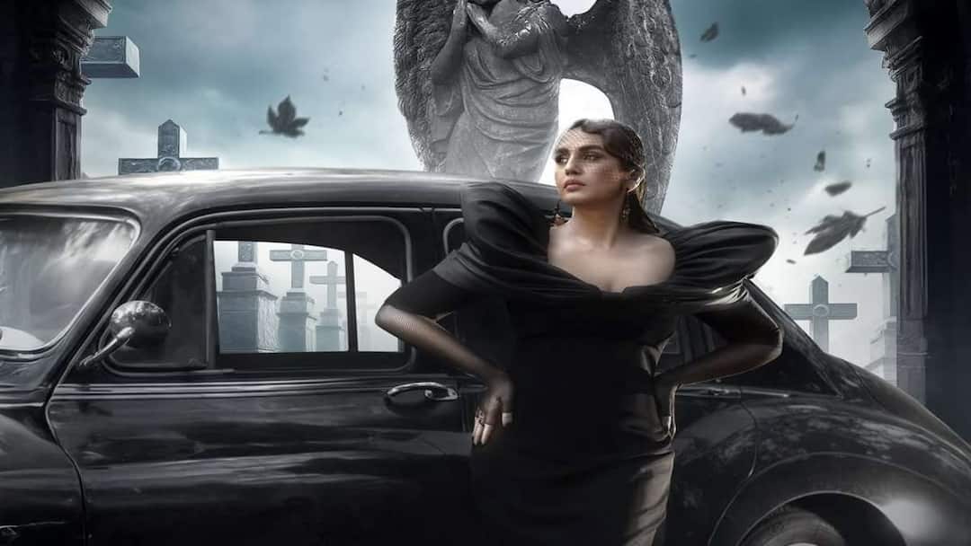huma qureshi first look as elizebeth out from yash toxic movie watcl look here Toxic Movie : రాకింగ్ స్టార్ యష్ 'టాక్సిక్' - ఎలిజిబెత్‌లా హుమా ఖురేషీ... ఫస్ట్ లుక్ వచ్చేసింది