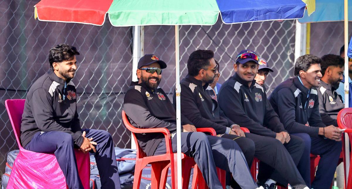 Rohit Sharma's Simple Gesture That Made Yashasvi Jaiswal's India Debut Easier