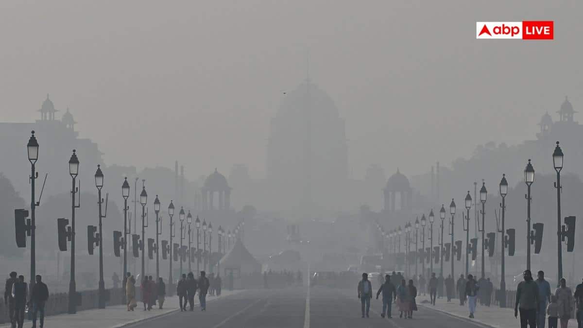 Delhi Pollution: दिल्ली में चारों तरफ जहरीली हवा और धुंध की चादर, राजधानी में AQI ने तोड़े खतरे के सारे रिकॉर्ड