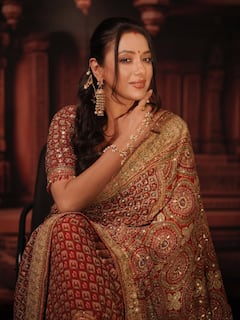 मल्टी कलर साड़ी में खूब जचीं टीवी की 'अनुपमा', तस्वीरें देख फैंस ने भी कह दिया- 'अति सुंदर'