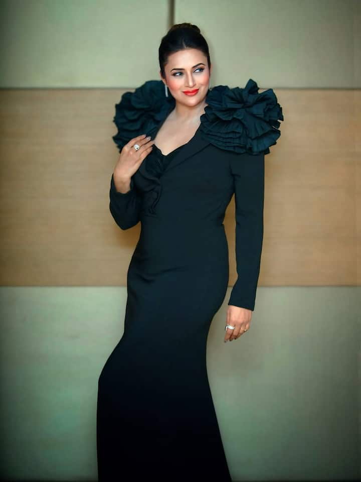 ये हसीना कोई और नहीं बल्कि दिव्यांका त्रिपाठी हैं. एक्ट्रेस आज टीवी की टॉप एक्ट्रेस में से एक मानी जाती हैं. लेकिन, इस मुकाम तक पहुंचने के लिए उन्होंने कड़ी मेहनत और स्ट्रगल की है.