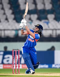 Smriti Mandhana News : शतक चुकलं… पण इतिहास रचला! स्मृती मानधनाने श्रीलंकेला धू-धू धुतले, गाठला 10,000धावांचा ऐतिहासिक टप्पा