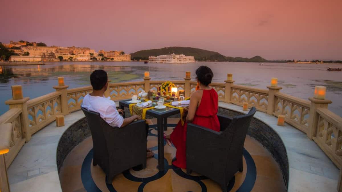 (Image Source: Pinterest/flamingotravels)