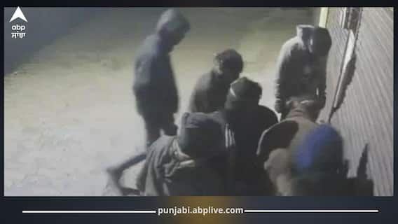 ਜਲੰਧਰ ‘ਚ ਗਹਿਣਿਆਂ ਦੀ ਦੁਕਾਨ 'ਚ ਪਿਆ ਡਾਕਾ, ₹80 ਲੱਖ ਦੀ ਹੋਈ ਚੋਰੀ, ਇੰਝ ਨਕਾਬਪੋਸ਼ 13 ਚੋਰ ਆਏ 10 ਮਿੰਟਾਂ ‘ਚ ਵਾਰਦਾਤ ਨੂੰ ਦਿੱਤਾ ਅੰਜਾਮ