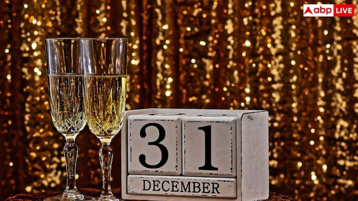 लगभग 700 ईसा पूर्व रोमन राजा नूमा पोम्पिलियस ने कैलेंडर में जनवरी और फरवरी को जोड़ा. काफी बाद 153 ईसा पूर्व में रोमन सीनेट ने आधिकारिक तौर पर राजनीतिक वर्ष की शुरुआत 1 जनवरी को कर दी. ताकि नए चुने गए अधिकारी पहले पदभार संभाल सके और बाकी सैन्य अभियानों की तैयारी कर सकें.