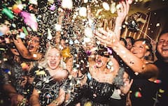 New Year 2026 : New Year पार्टी करायची आहे? सुरक्षिततेसाठी काळजीपूर्वक पाळा 'या' 7 गोष्टी...