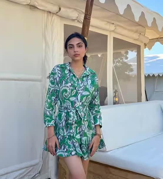 अविवा की इंस्टाग्राम प्रोफाइल से यात्रा के प्रति उनके प्रेम का पता चलता है। उनकी अधिकांश तस्वीरें यात्राओं या कार्यक्रमों की हैं।