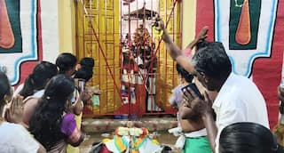 Madurai - உசிலம்பட்டி வைகுண்ட ஏகாதசி: சொர்க்கவாசல் திறப்பு.. பக்தர்களின் பரவசம், பெருமாள் அருள் மழை!