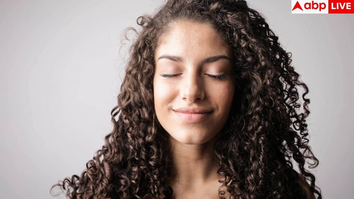 Onion Juice for Hair Growth: प्याज का रस लगाएंगे तो बाल होंगे लंबे-घने, यह तरीका आजमाया तो नहीं आएगी बदबू