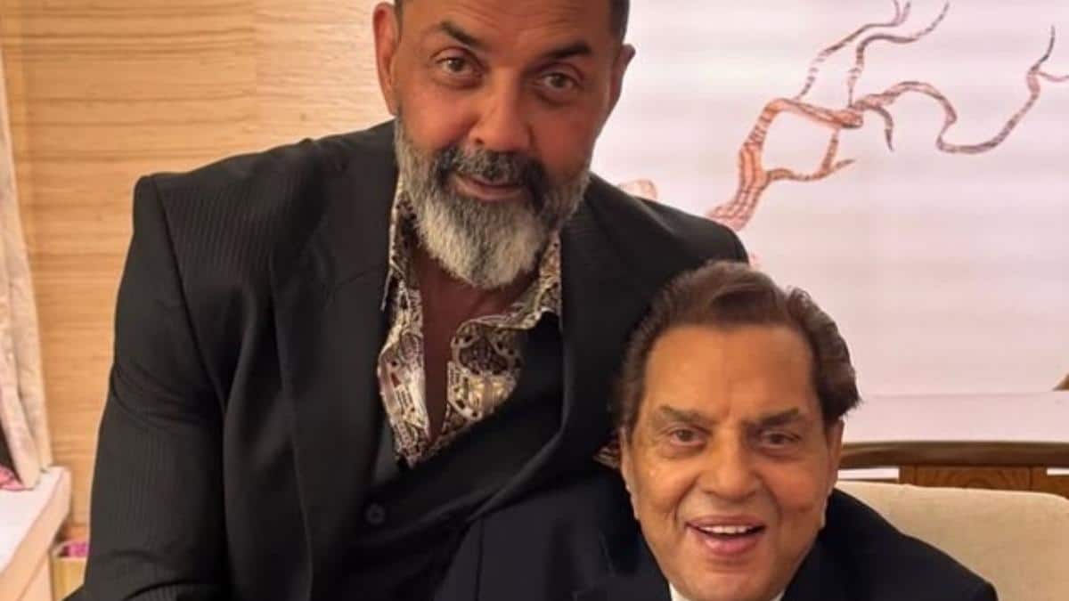 Bobby Deol Wears Dharmendra’s Shirt At Ikkis Premiere In A Heartfelt Tribute