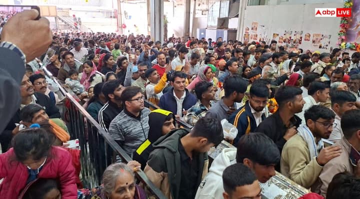 नए साल 2026 को बढ़ती भीड़ को देखते हुए पूरे क्षेत्र को नो व्हील जोन बनाया गया है. साथ ही वीआईपी दर्शन व्यवस्था में बदलाव करते हुए इसे पूरी तरह से बंद कर दिया गया है.
