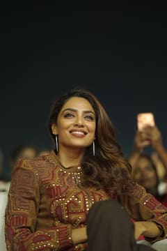 Sobhita Dhulipala: స్టైలిష్‌గా అక్కినేని కోడలు... చెన్నైలోని మ్యూజికల్ ప్రోగ్రాంలో శోభిత సందడి