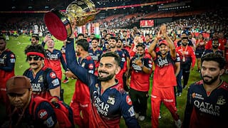 2025ம் ஆண்டின் சிறந்த இரவு.. கோலியின் கையில் ஐபிஎல்.. RCB ரசிகர்களின் 18 வருட ஏக்கம்!