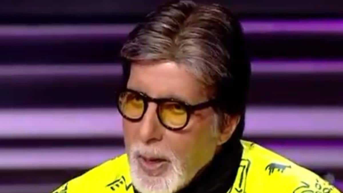 Amitabh Bachchan Sings For 32 Minutes Straight On KBC Finale, Leaves Audience Emotional