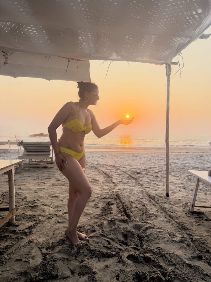 अभिनेत्री सेजल शर्मा ने टॉलीवुड फिल्मों में आइटम नंबर भी किए हैं। इसके अलावा, सेजल ने 'बॉडी कोड' जैसे कई ब्रांडों के साथ भी काम किया है।