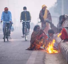 Rain Alert: ਪੰਜਾਬ ‘ਚ ਅੱਜ ਅਤੇ ਕੱਲ੍ਹ ਮੀਂਹ ਦਾ ਅਲਰਟ, ਸੰਘਣੇ ਕੋਹਰੇ ਕਾਰਨ 4 ਜ਼ਿਲ੍ਹਿਆਂ ‘ਚ ਜ਼ੀਰੋ ਵਿਜ਼ੀਬਿਲਟੀ, ਲੋਕਾਂ ਨੂੰ ਸਾਵਧਾਨ ਰਹਿਣ ਦੀ ਸਲਾਹ