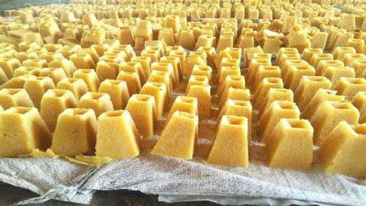 அச்சு வெல்லத்தை அரசே கொள்முதல் செய்யணும்... கரும்பு விவசாயிகள் வலியுறுத்தல்