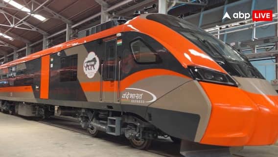 रेलवे ने बनाया रिकॉर्ड, 182 KM प्रति घंटे की रफ्तार से दौड़ी वंदे भारत स्लीपर, गिलास से एक बूंद नहीं गिरा पानी VIDEO