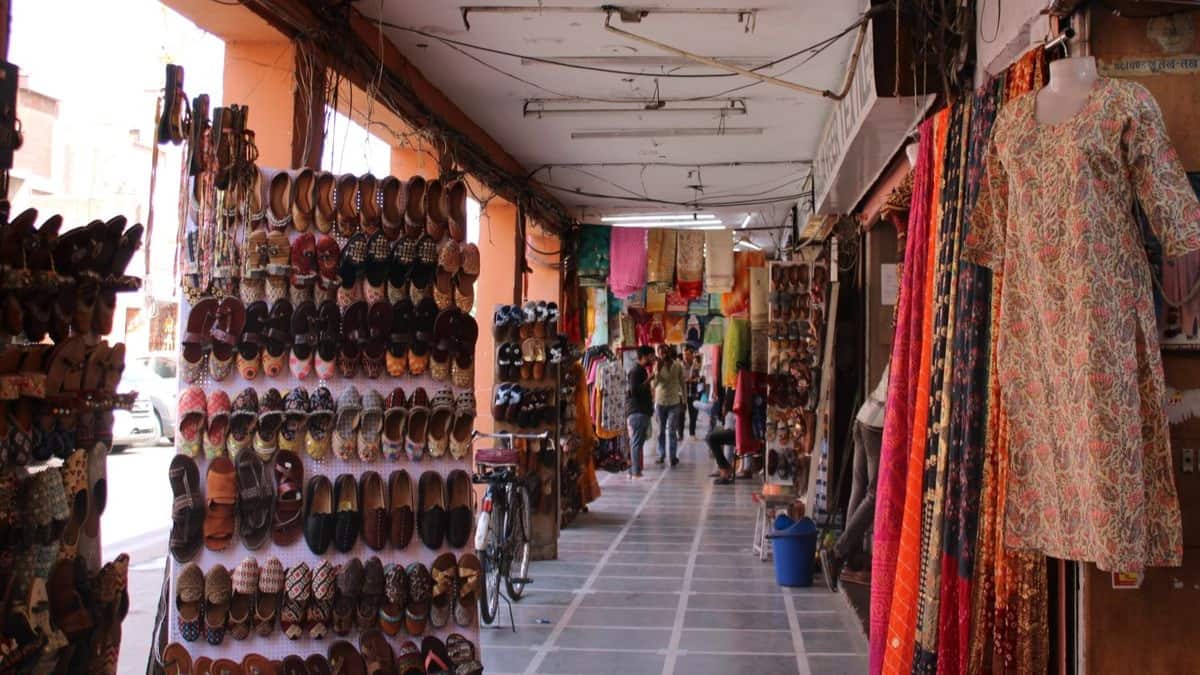 (Image Dource: Pinterest/shivangiXD)