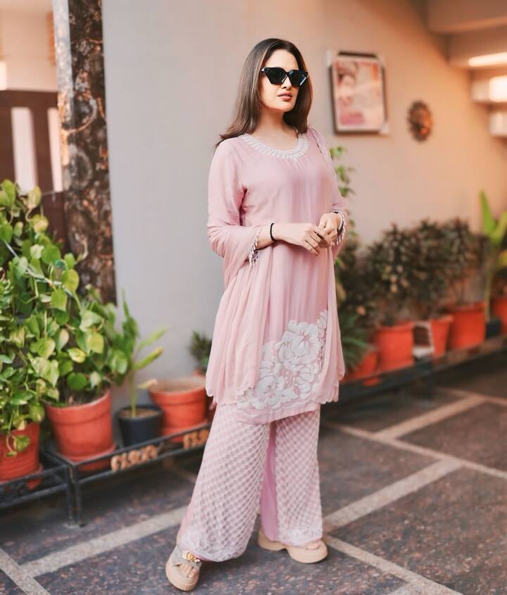 युविका ने बताया कि एकलीन अब धीरे-धीरे बड़ी हो रही है. साथ ही प्रिंस के संग उसका रिश्ता और भी मजबूत होता जा रहा है.