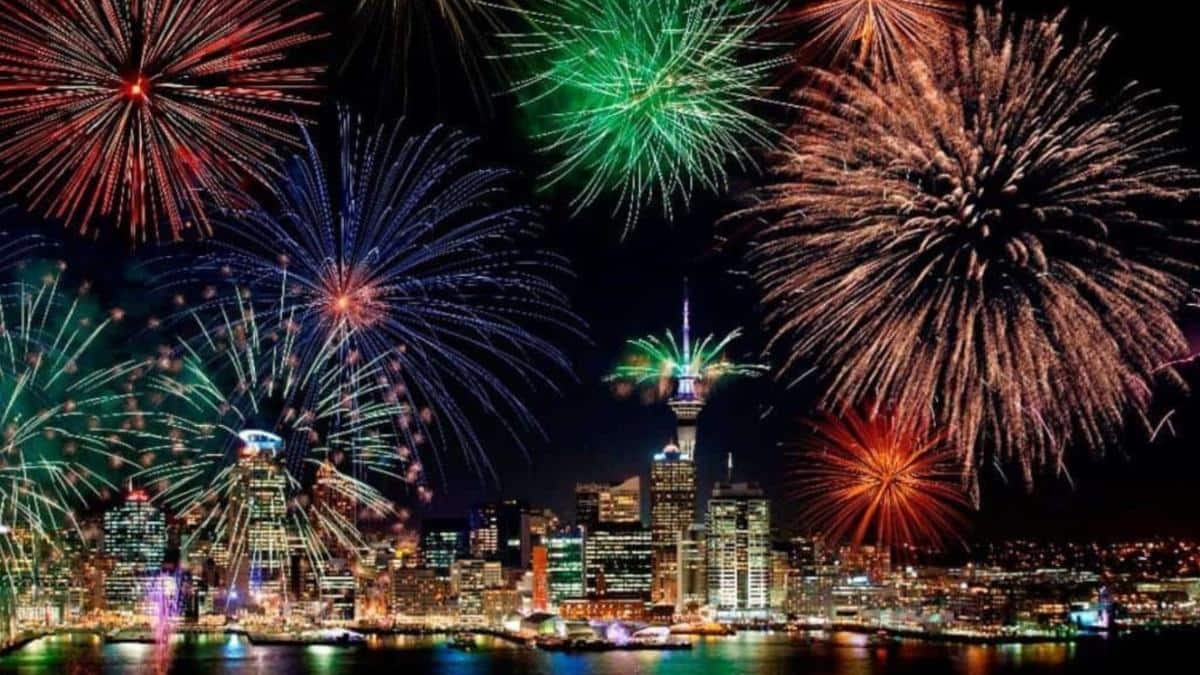Fireworks Light Up Auckland As New Zealand Welcomes 2026-Watch