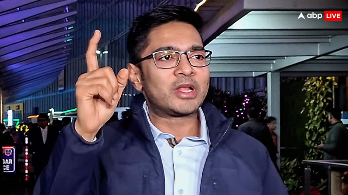 ‘पश्चिम बंगाल की अंतिम वोटर लिस्ट में गड़बड़ी हुई तो...’, चुनाव आयोग से मुलाकात के बाद बोले TMC नेता अभिषेक बनर्जी