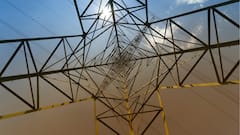 Man Climbs High-Tension Transmission Tower Over Rejected Marriage Proposal In Noida