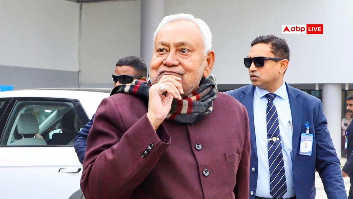 बिहार में सियासी सुगबुगाहट तेज, JDU ने कर ली तैयारी, नए साल में क्या होने वाला है?