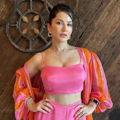 नववर्षापू्र्वी सनी लिओनीच्या कार्यक्रमाला साधू संतांकडून विरोध, बार मालक नेमकं काय म्हटले?