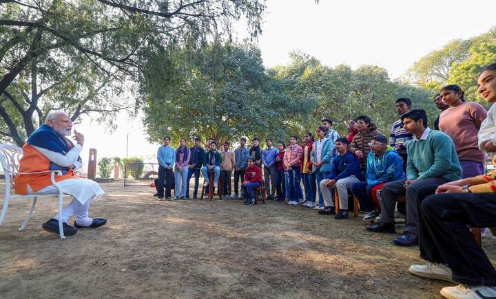 परीक्षा पे चर्चा के लिए आवेदन की प्रक्रिया पूरी तरह ऑनलाइन रखी गई है. इच्छुक लोग MyGov और Innovate India पोर्टल के माध्यम से आसानी से पंजीकरण कर सकते हैं.
