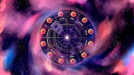 2026 New Year : नवीन वर्षाच्या सुरुवातीलाच जुळून आले 4 शुभ योग; 'या' राशींचा सुरु झाला सुवर्णकाळ, चुंबकासारखा पैसा हातात येणार